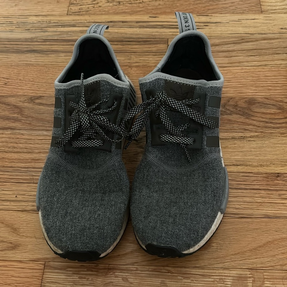 Adidas NMD R1 Sneakers